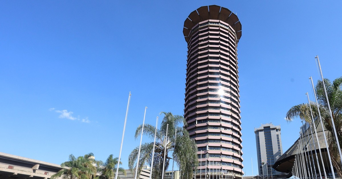 The Kenyatta International Convention Centre tower in Nairobi under a blue sky