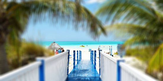 Un ponton vers la plage