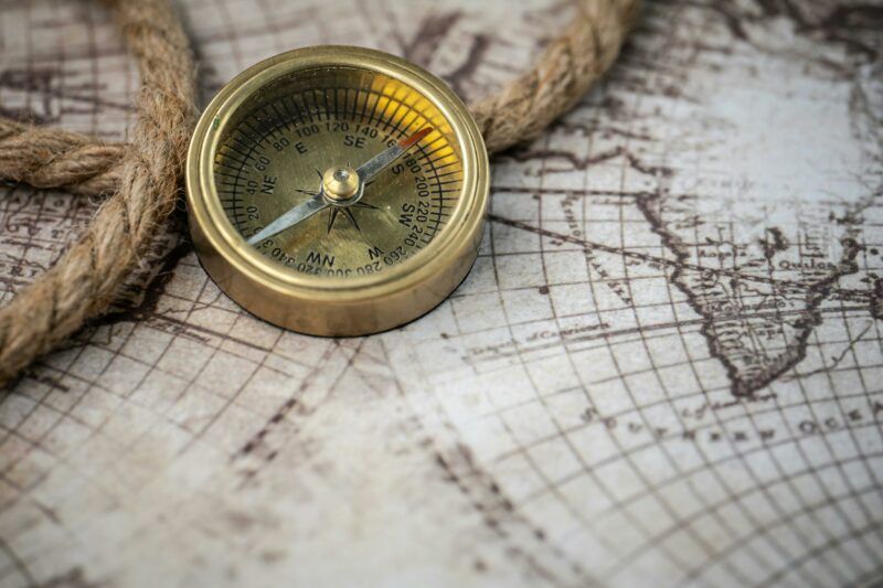 Boussole et carte