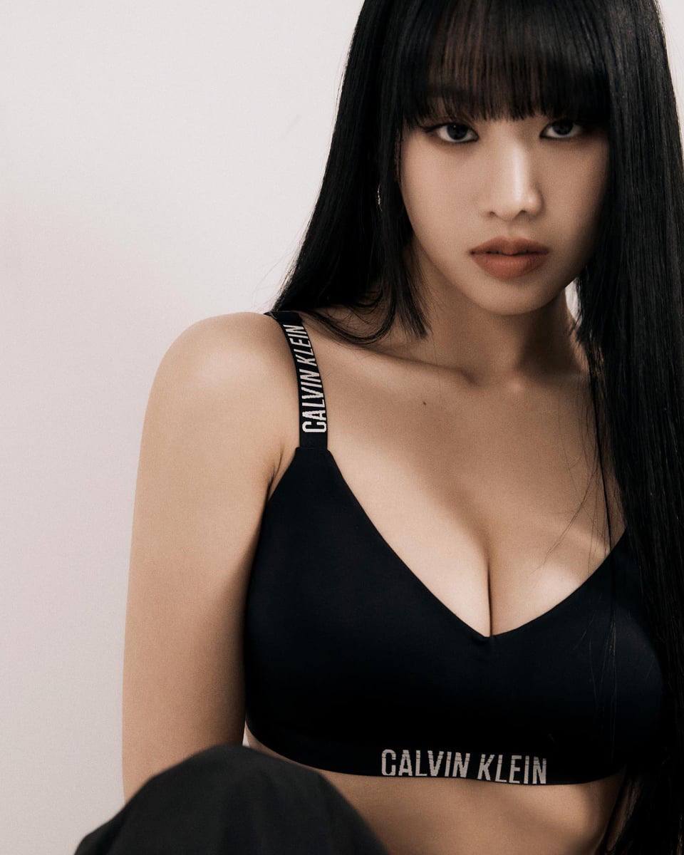 Rosé's Sultry Calvin Klein Campaign: A Look at the BLACKPINK Star's Latest Endeavor
