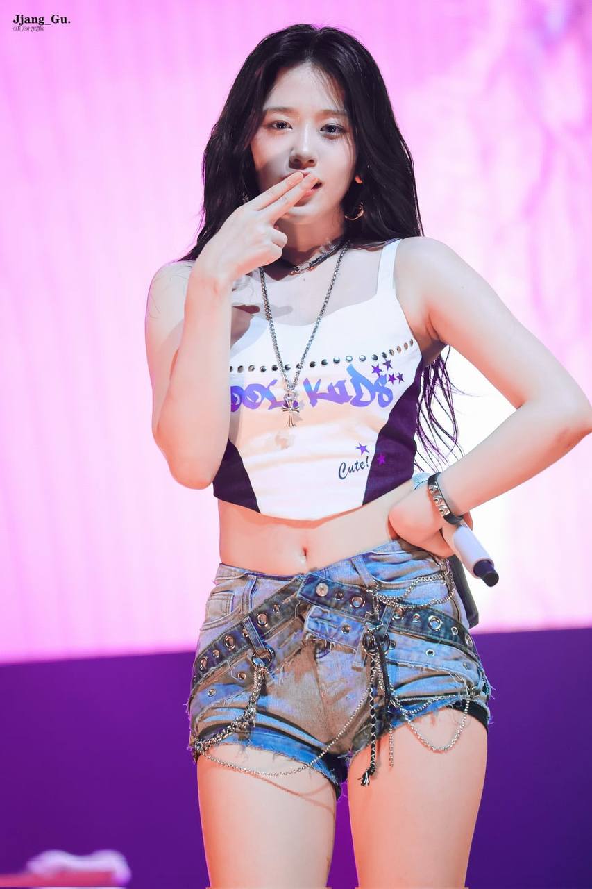 Winter's Captivating Stage Presence: A Look at aespa's Visual Ace