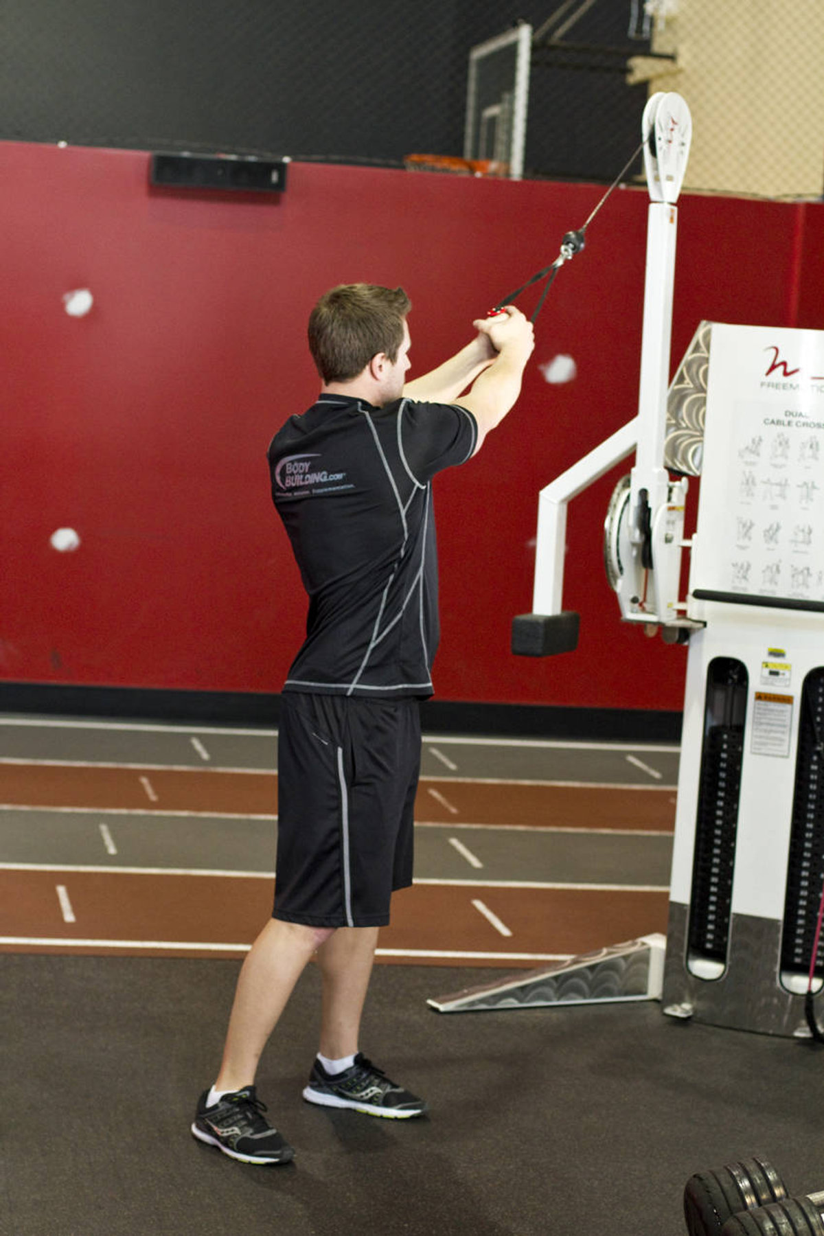 Cable Wood Chop (Kabelzug)