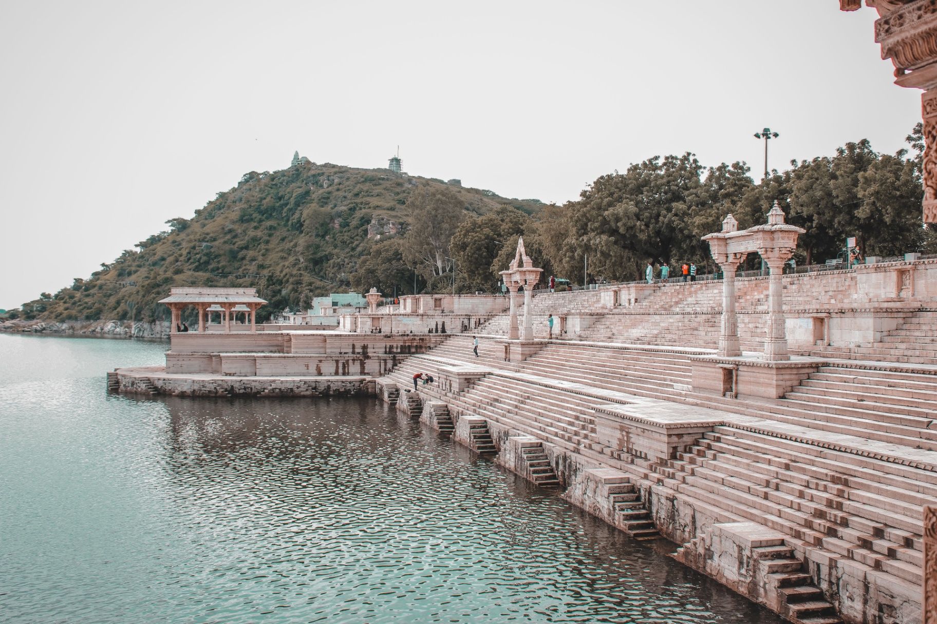 Rajsamand Lake: History, Boating, Timings, Entry Fee & Travel Guide