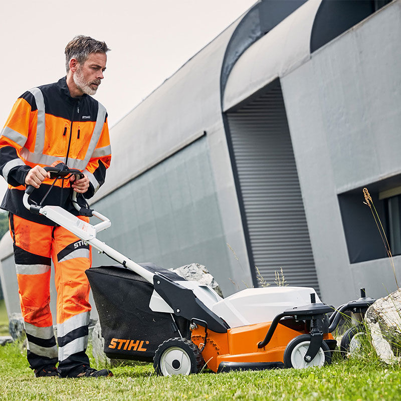 Battery Lawnmowers