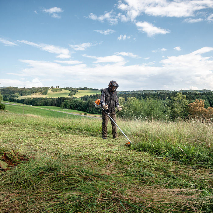 TRIMMING DIFFERENT VEGETATION AND ON DIFFERENT TERRAIN