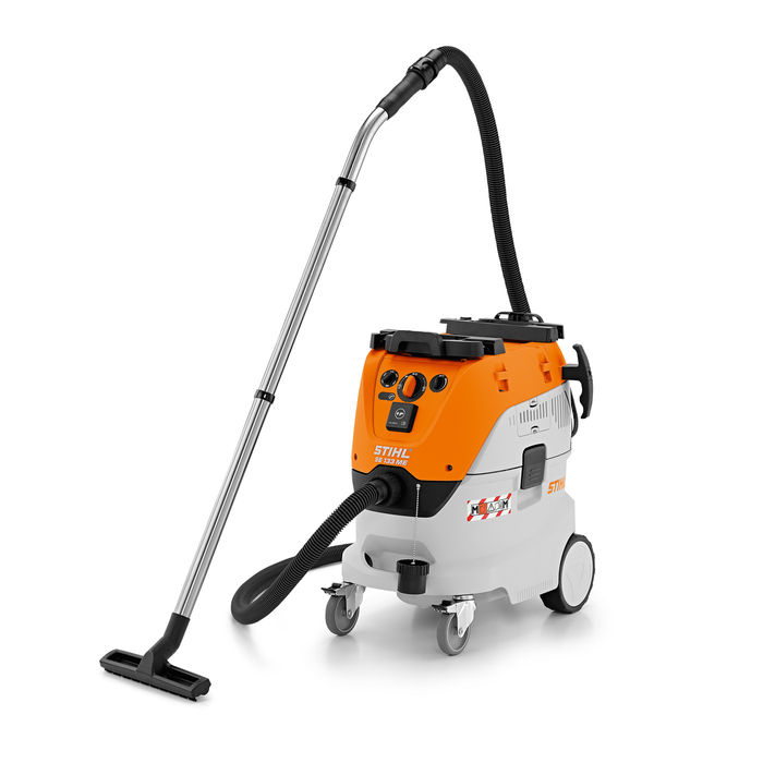 STIHL SE 133 ME Electric Wet Dry Vacuum Cleaner