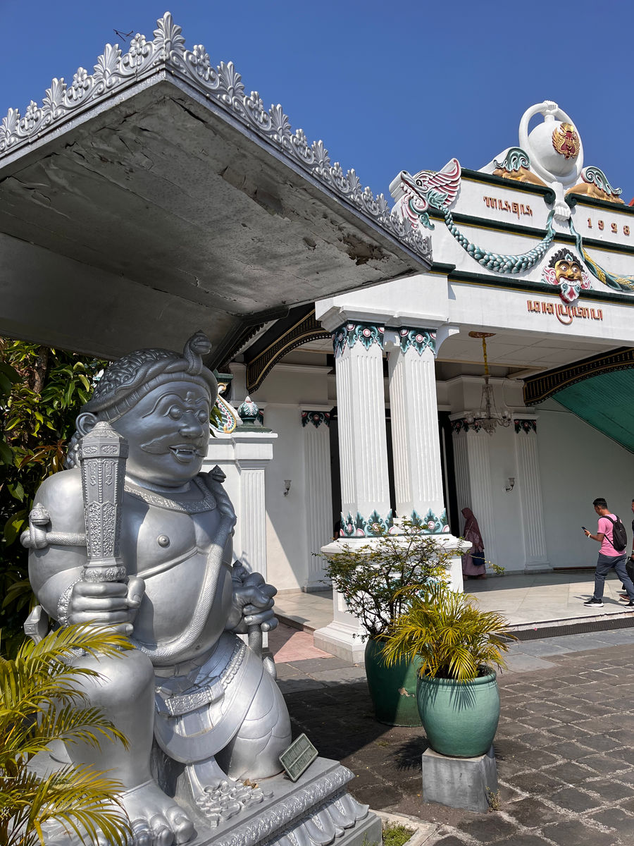 City Tour Yogyakarta Keraton Malioboro