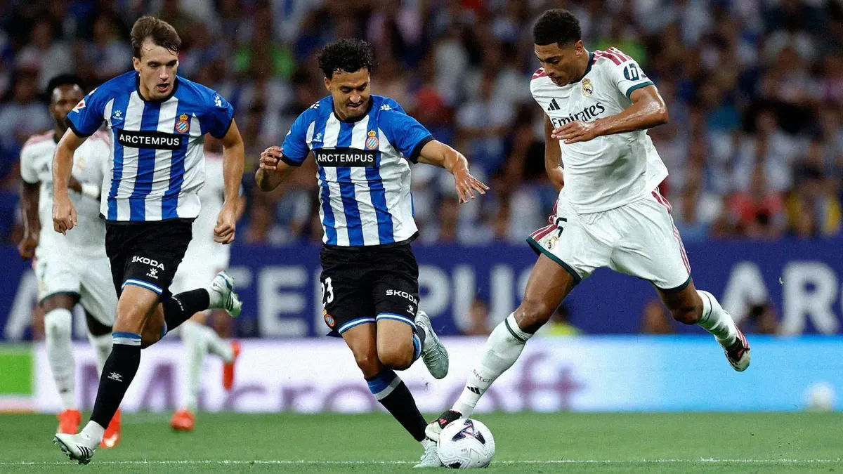 Laga sengit antara Espanyol dan Real Madrid diwarnai tensi tinggi antar pemain sebelum akhirnya diselesaikan lewat gol dramatis di penghujung laga.