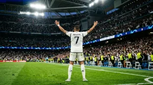 Hat-trick Mbappé Benamkan Sociedad, Madrid Rebut Puncak