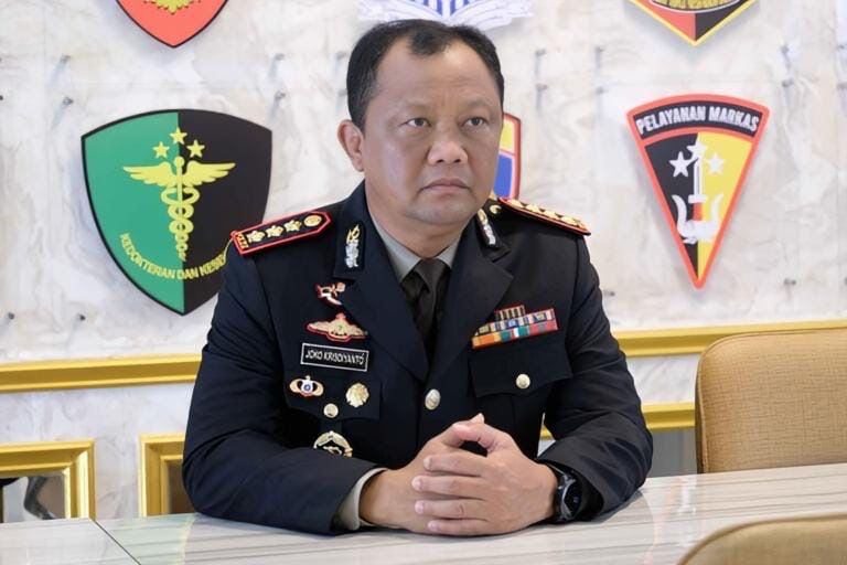 
Rotasi Besar di Polda Aceh: Kapolresta, Kabidpropam, dan 4 Kapolres Alami Pergantian  