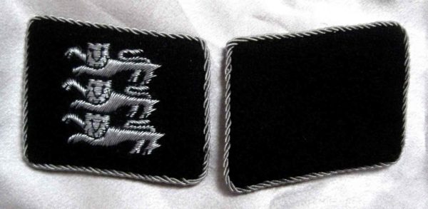 British Free Korps officers collar tabs. Fine quality silver bullion wire with correct lions.