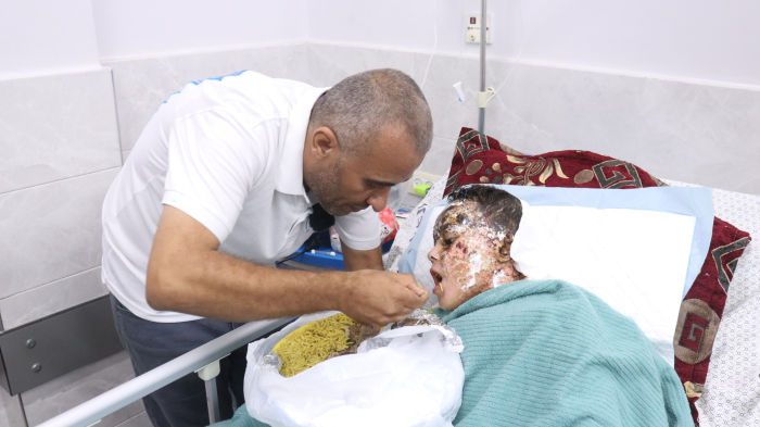 Feed-an-orphan-in-Gaza.png