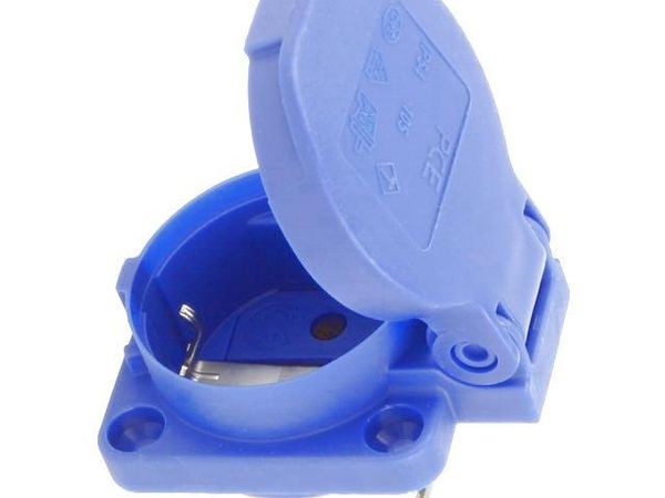 105-0BW AC Power Plugs & Receptacles