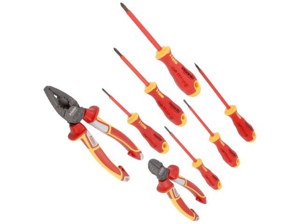 413 985 17 Tool Kits & Cases