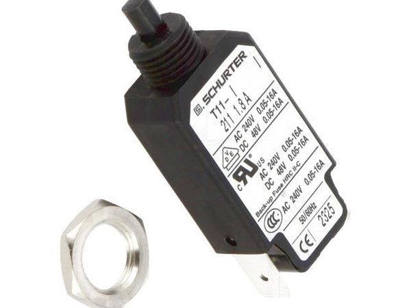 4400.0070 Circuit Breakers