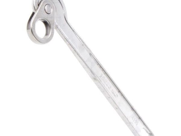 4553 Spanners