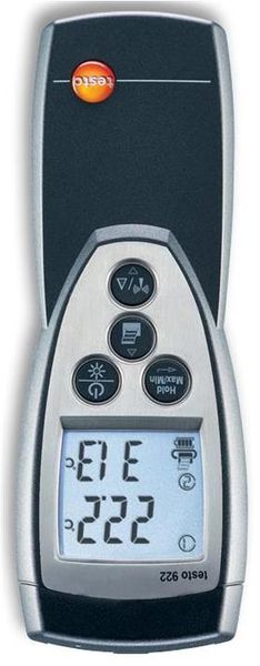 922 