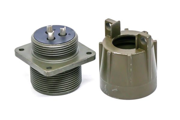 MS3100F28-6SW electronic component of Amphenol