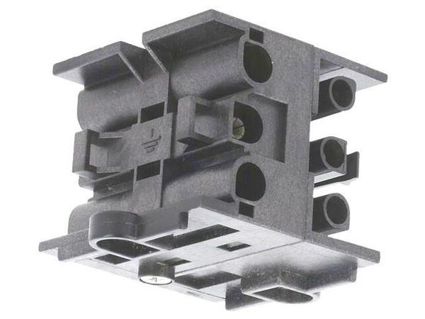 BMM9039  Connectors