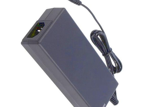 E90P-9024-211 Desktop AC Adapters