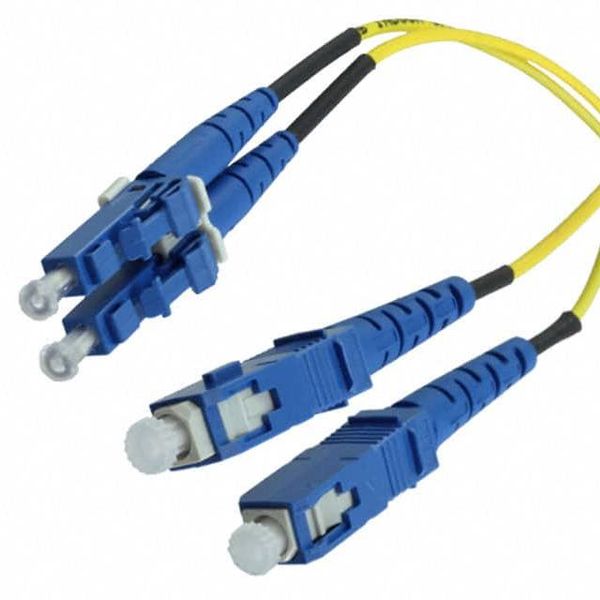F92ELQ1SNSNM1.5 Fibre Optic Cables