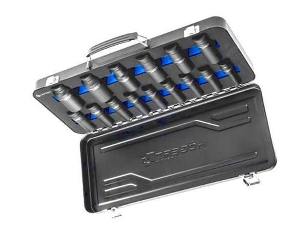 HT4R049  Tools & Supplies