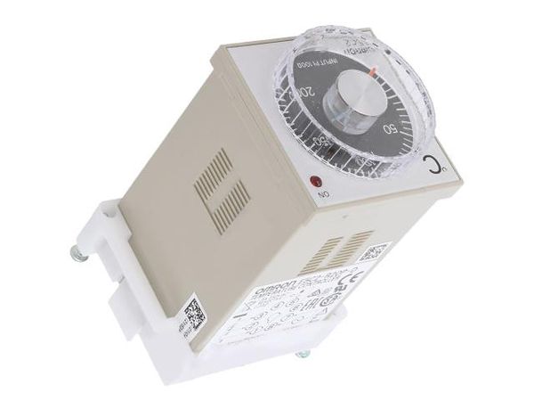 E5C2-R20P-D AC100-240 0-200 Temperature Controllers