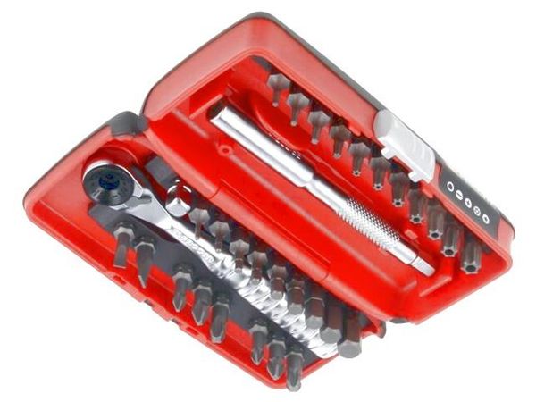 R.PEJ31  Tools & Supplies