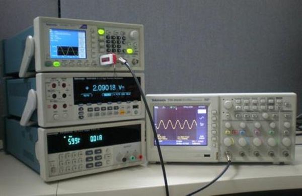 tektronix_afg2021gl_hd_1