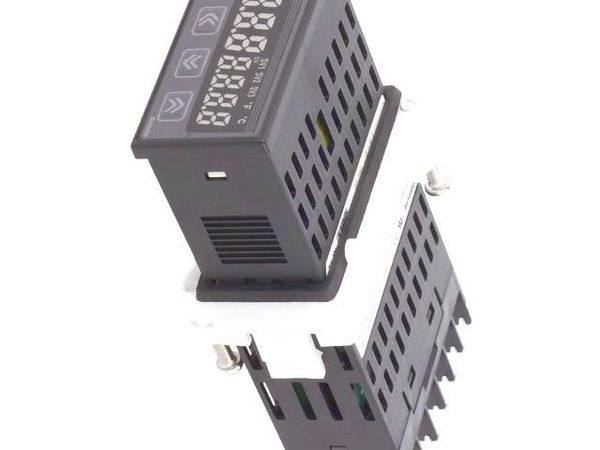 TK4N-14CC Temperature Controllers