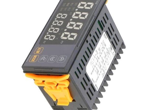 TK4W-22RN Temperature Controllers
