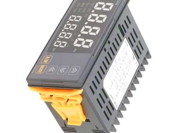 TK4W-T4RN Temperature Controllers