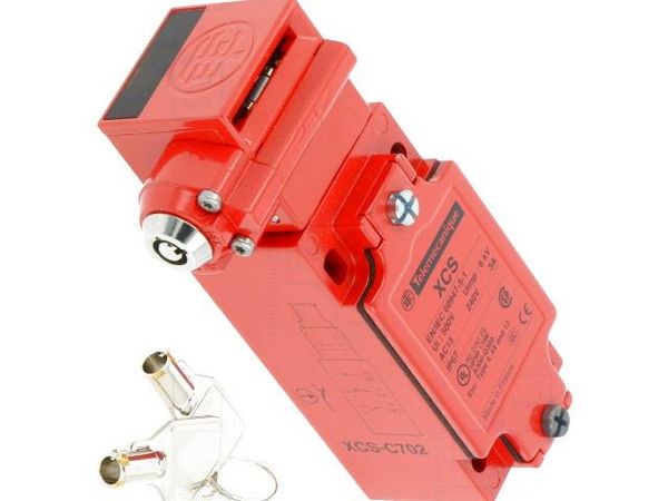 XCSC702 Emergency Stop Switches / E-Stop Switches