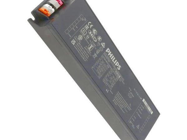 XI FP 150W 0.2-0.7A SNLDAE 230V S240 SXT LED Power Supplies