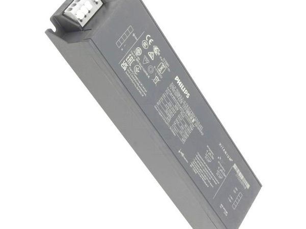XI LP 150W 0.2-0.7A S1 230V S240 SXT LED Power Supplies