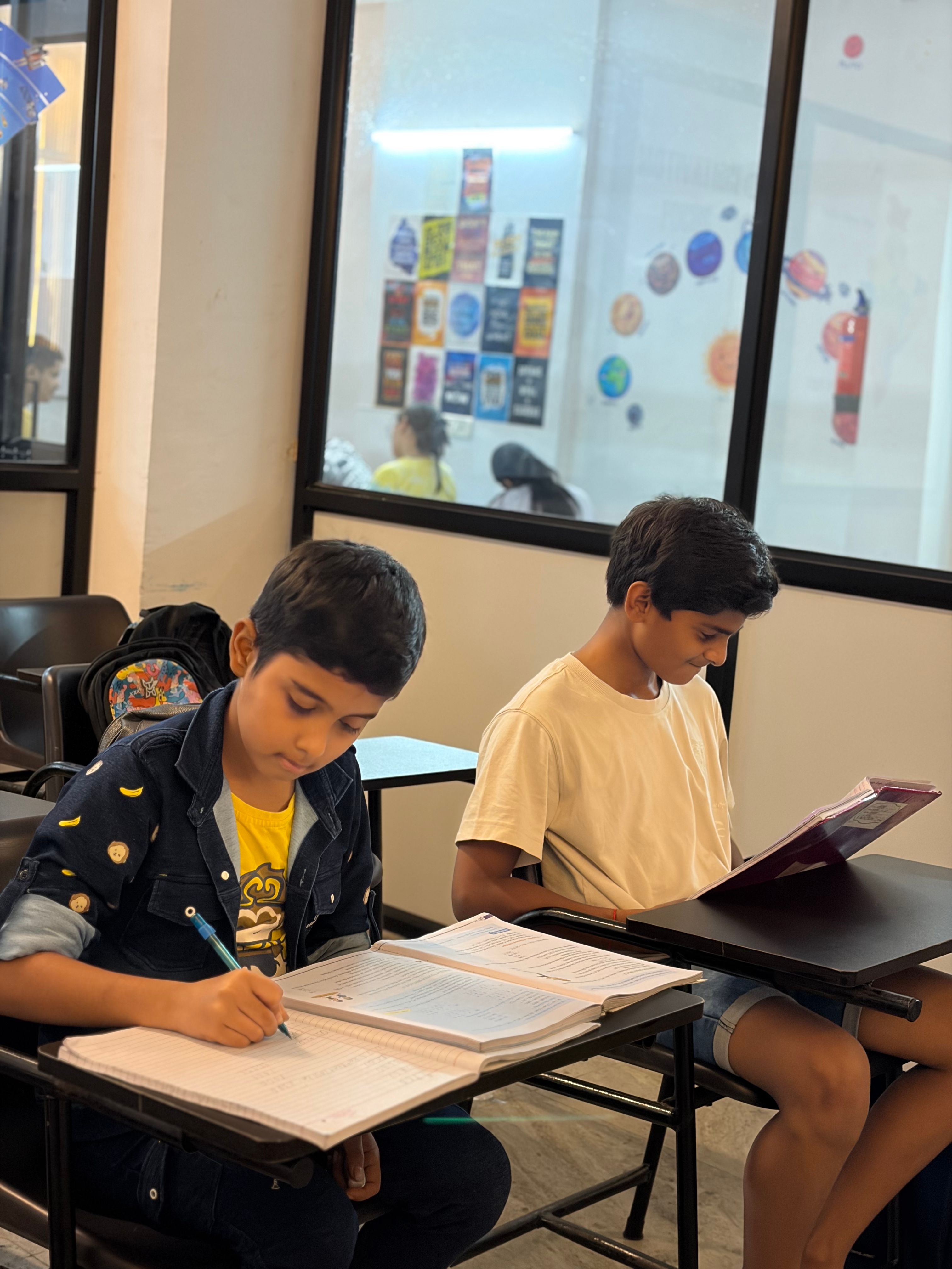 Students in classroom at Expert Tutorials