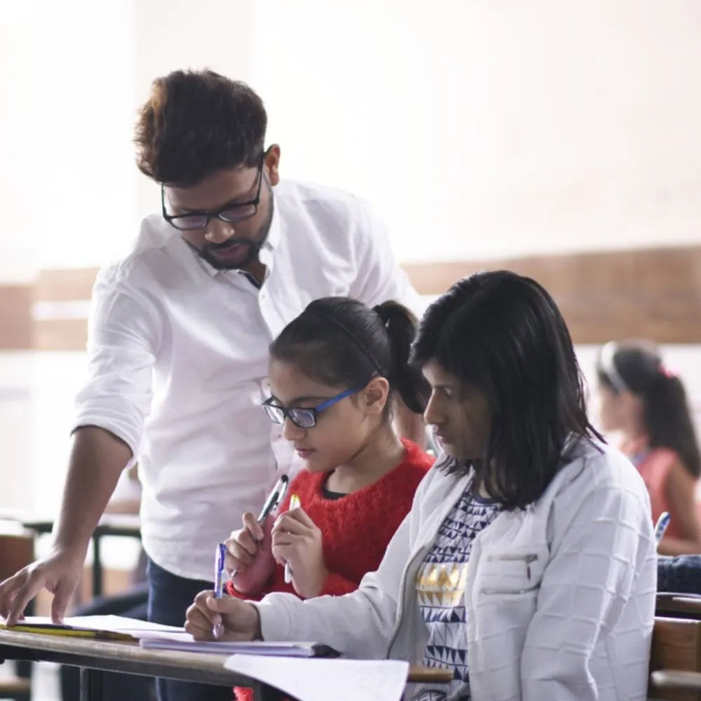 Students at Expert Tutorials Dwarka