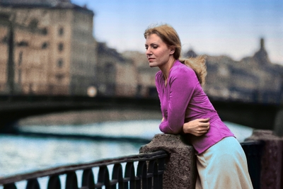 Анна Герман во время прогулки по Ленинграду, 1974 год. Фото: Илья Колтун / Архив Ивана Ильичева-Волкановского
