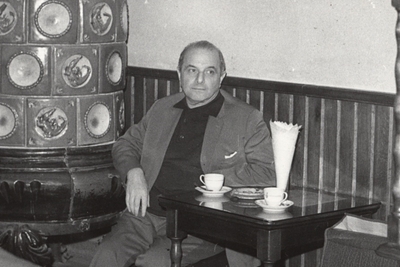 Станислав Ежи Лец в кафе Krokodyl. Источник: личный архив Томаша Леца