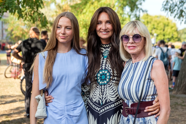 Вероника, Доминика и Гражина Кульчик. Фото: Марек Лапис / Forum