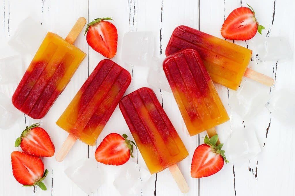 Strawberry mango popsicles - ice pops - paletas