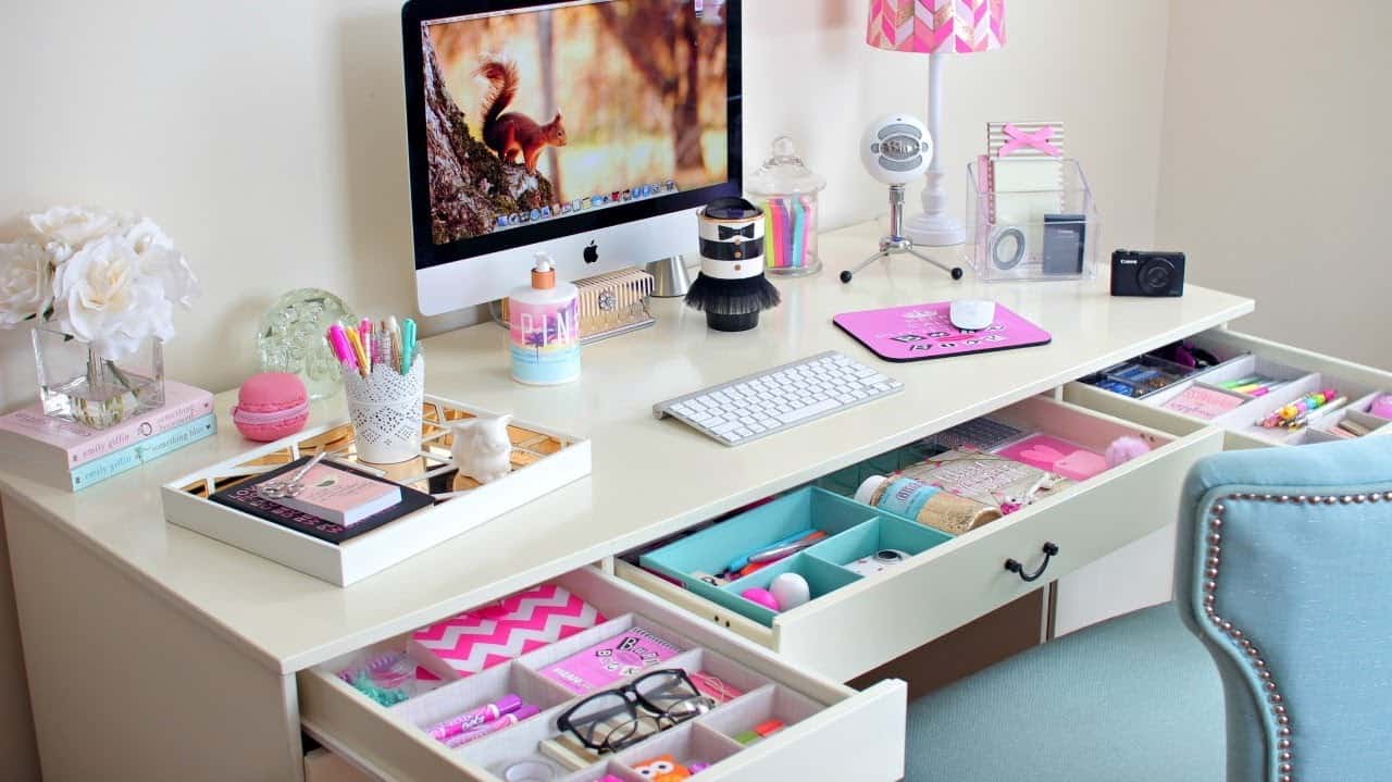 How To Organize Your Desk