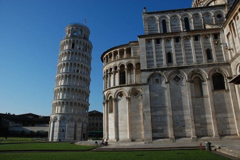 Amazing 360° Tour Inside Leaning Tower of Pisa