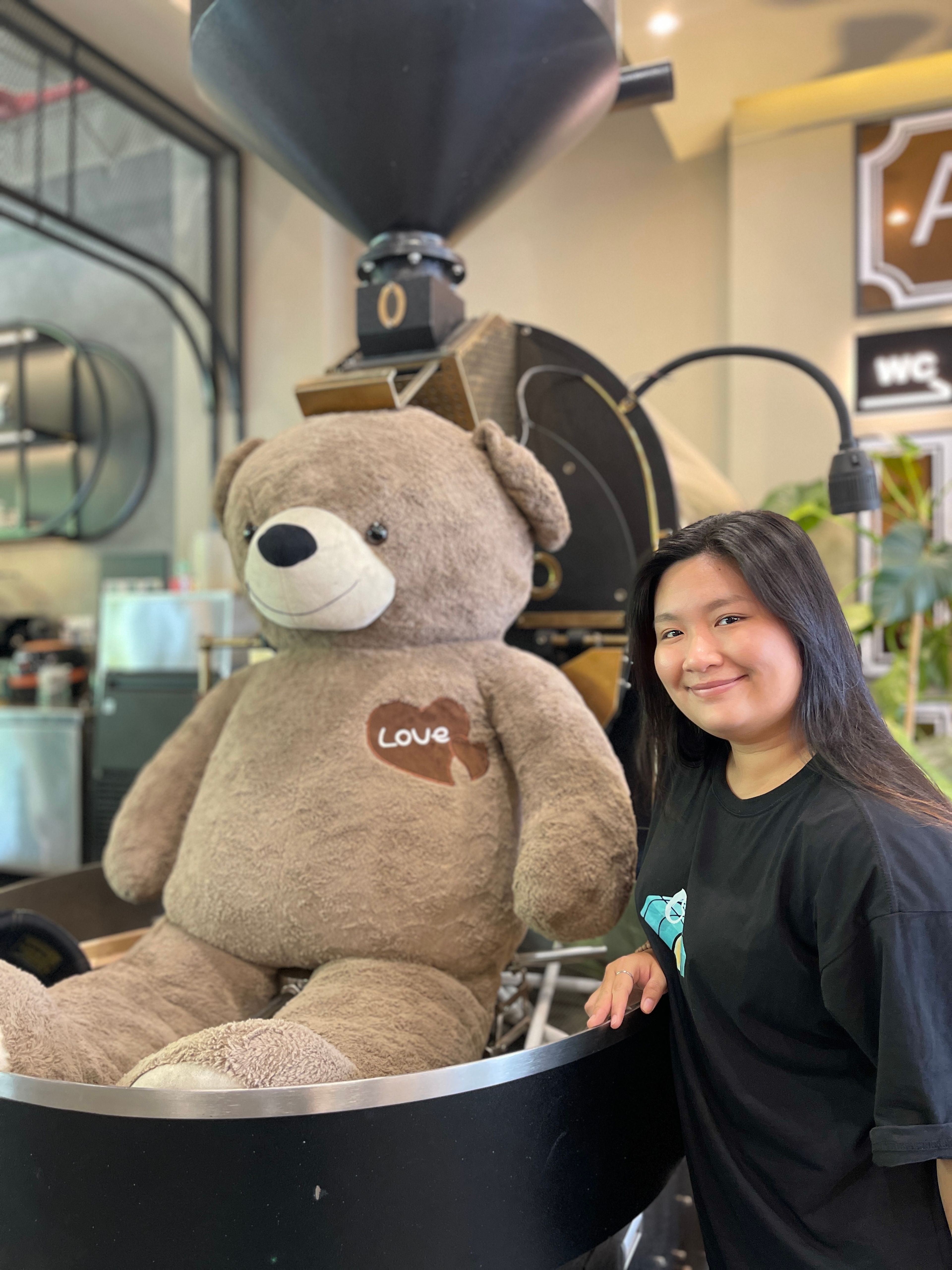 Và càng lúc anh càng yêu em biết không ?