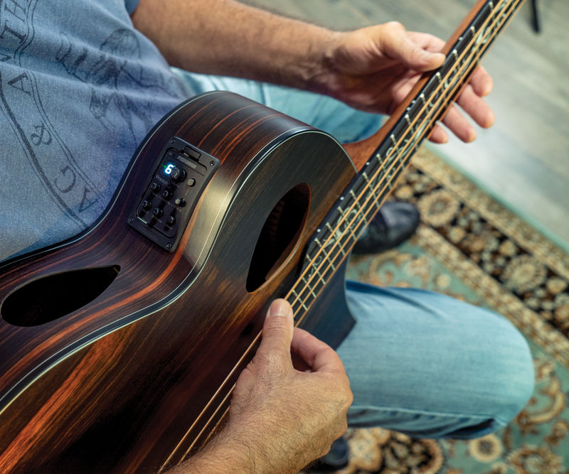 Dragonfly Close Lifestyle