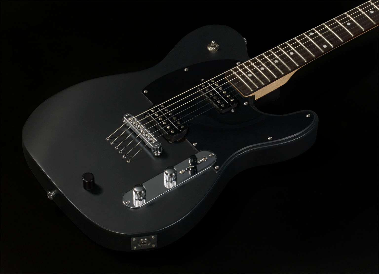 Hybrid 55T Black Angle Closeup