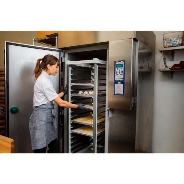Cambro Ultimate Full Height Bakery Trolley 600x400mm
