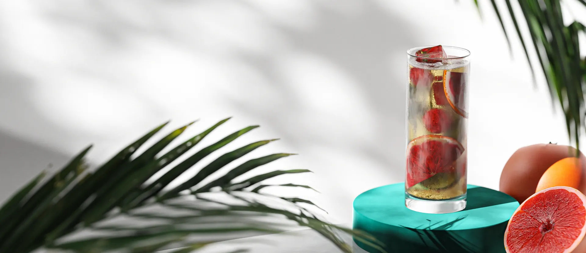 Mahiki Pineapple & Coconut rum serve