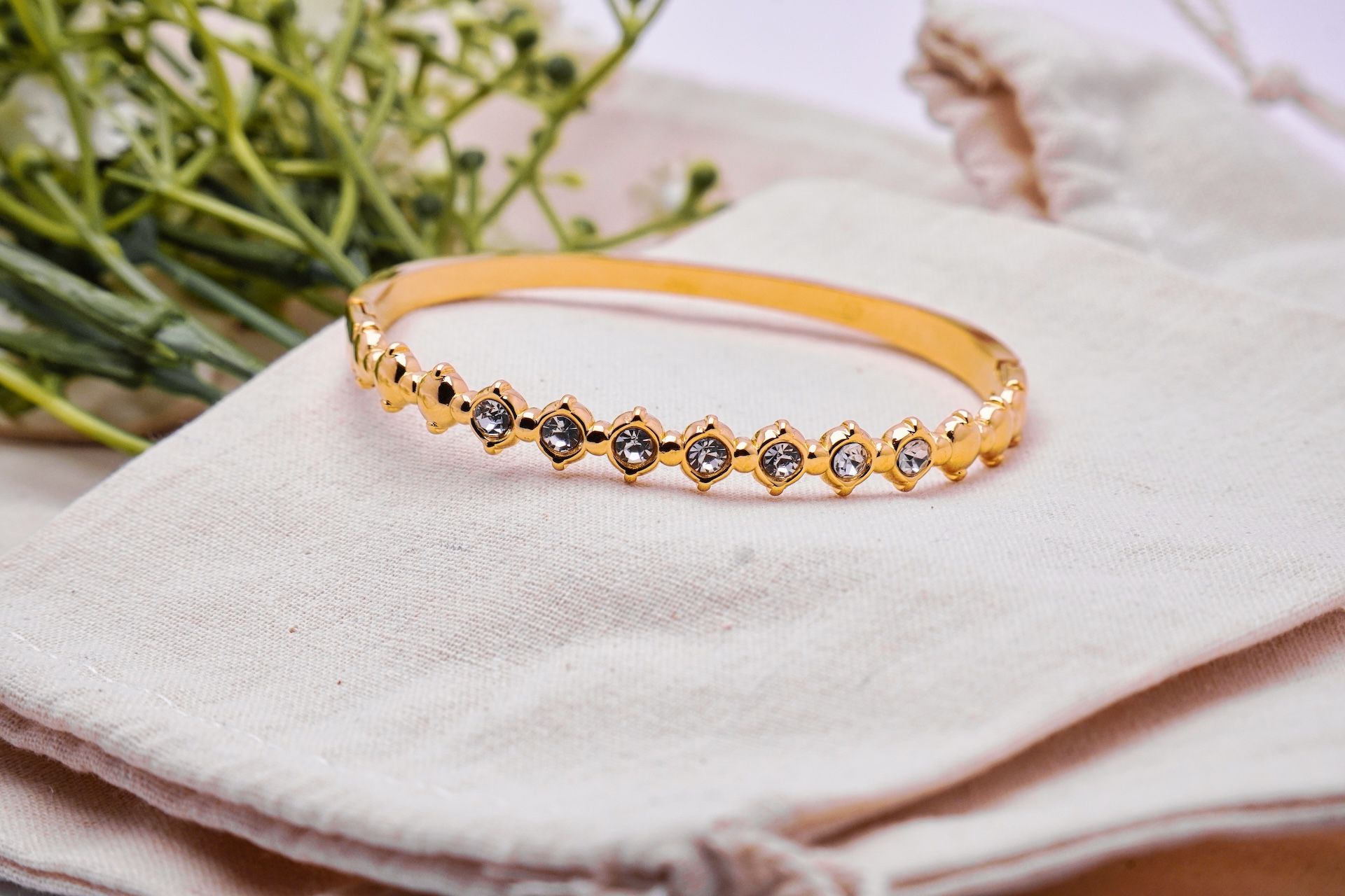 Round-Stone Floral Bangle