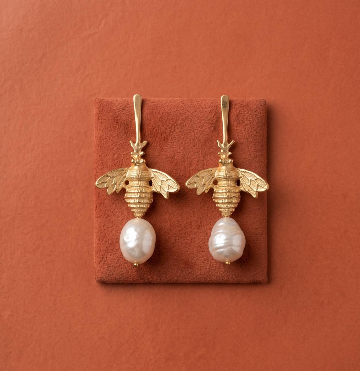 Madhumakhi Pearl Earrings